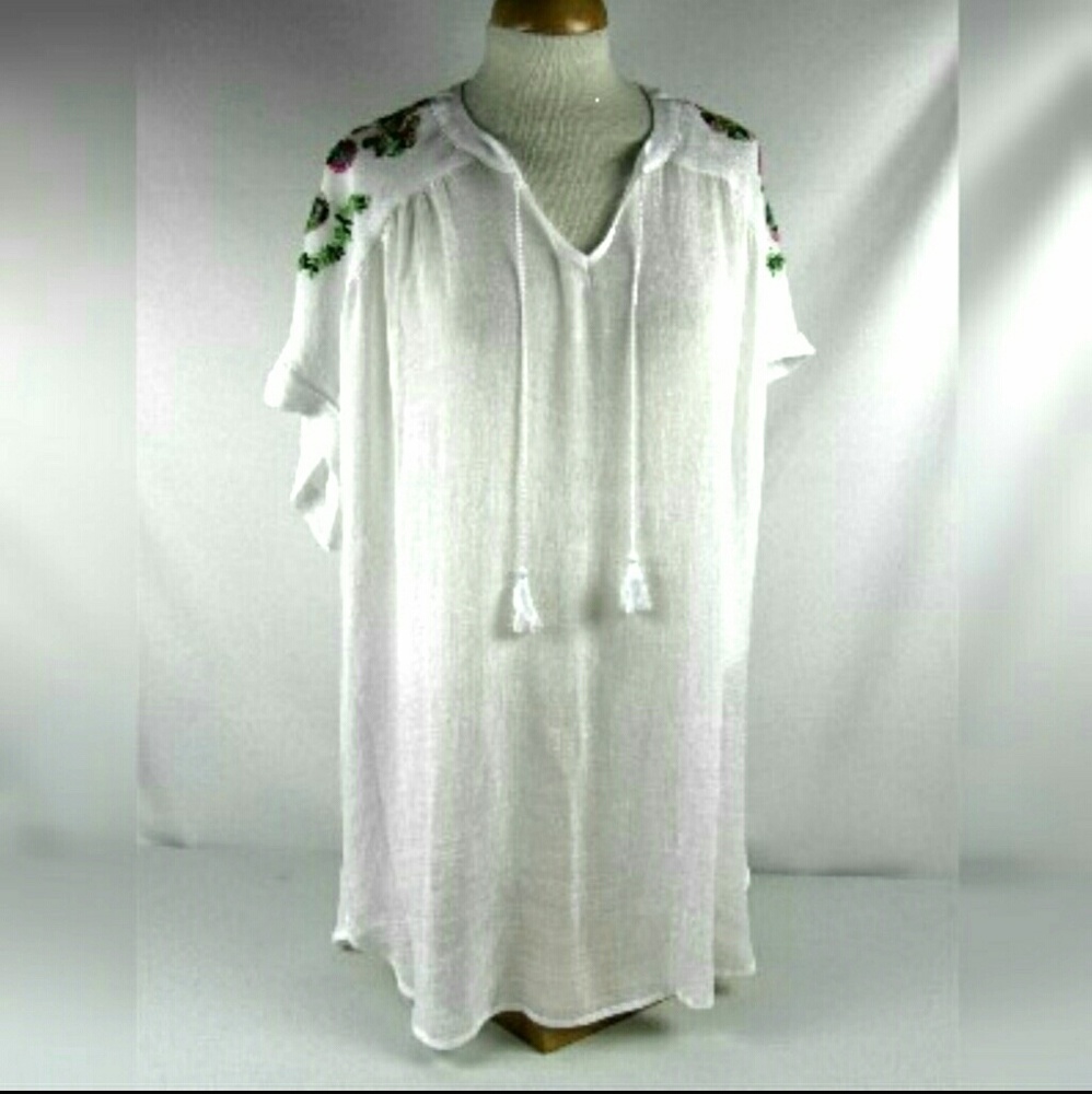 CJ Banks Sz 3X White Short Sleeve Embroidered Top